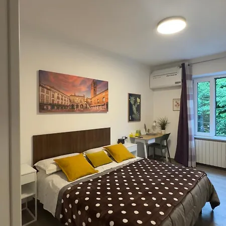 Smart-gold-central-apartment-elegant-style * Bergame