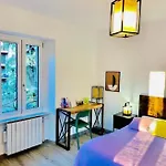 아파트 Smart-Central-Apartment-Gold-Elegant-Style 베르가모