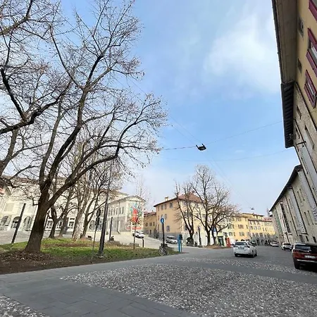 아파트 Smart Gold Elegant Style