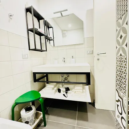 Smart-gold-central-apartment-elegant-style * 贝尔加莫