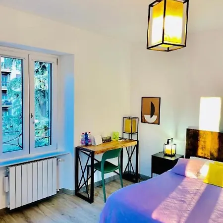 아파트 Smart-central-apartment-gold-elegant-style 베르가모