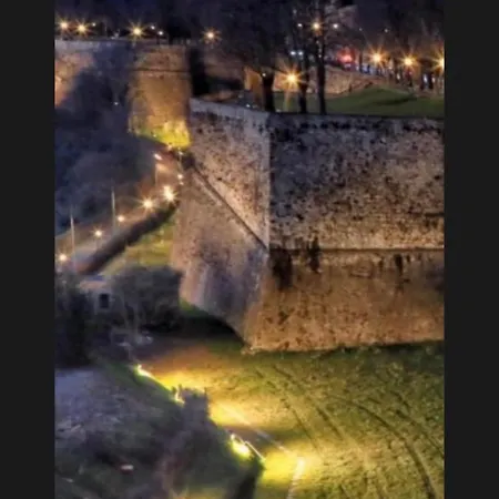 Smart Gold Apartment Central Elegant Style 公寓 *