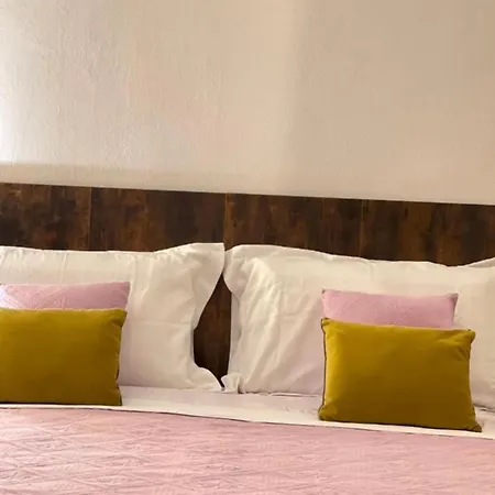 Smart Gold Apartment Central Elegant Style 贝尔加莫