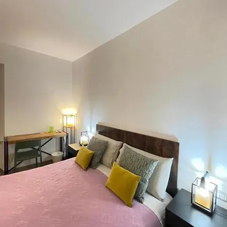 Smart-gold-central-apartment-elegant-style 贝尔加莫